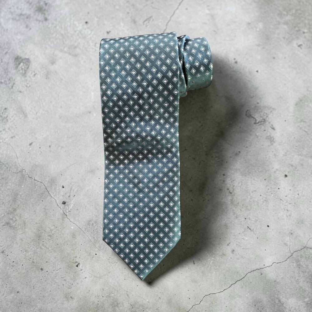 Calvin Klein Men's Neck Tie Gray Pink Geometric Pattern Classic Designer Tie 58"